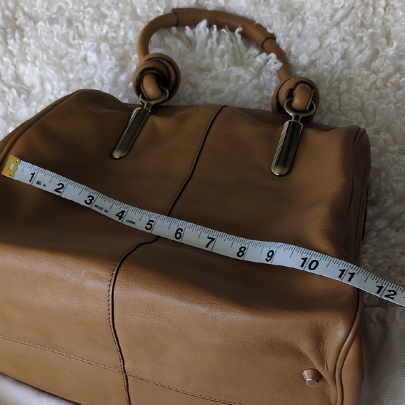 Chloe Tan Leather Satchel with Gold Hardware - Picture 11 of 17